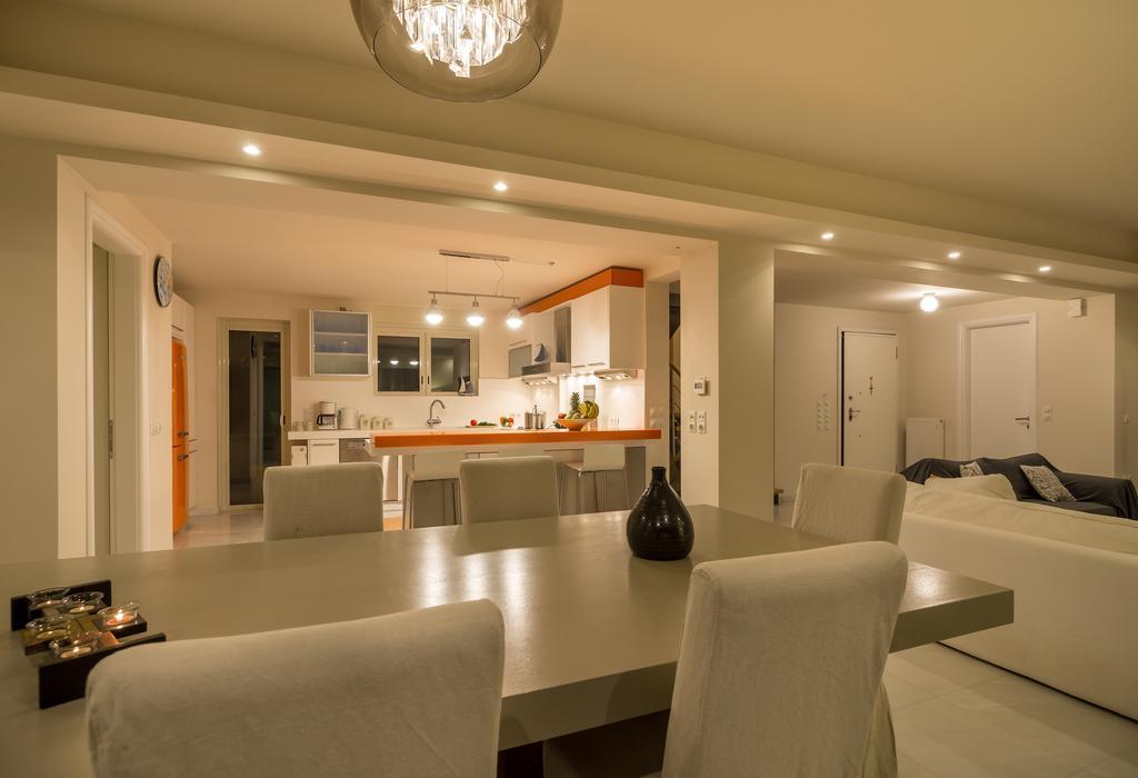 Legrena Beach Villa *